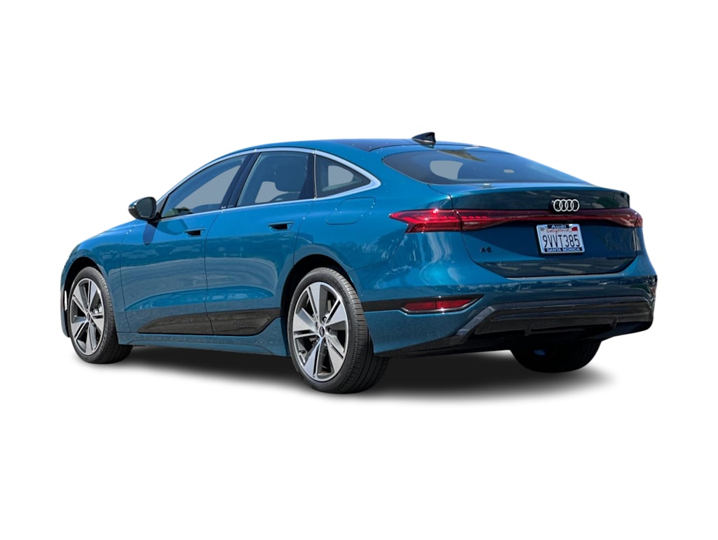 Thumbnail: 2025 Audi e-tron - 3