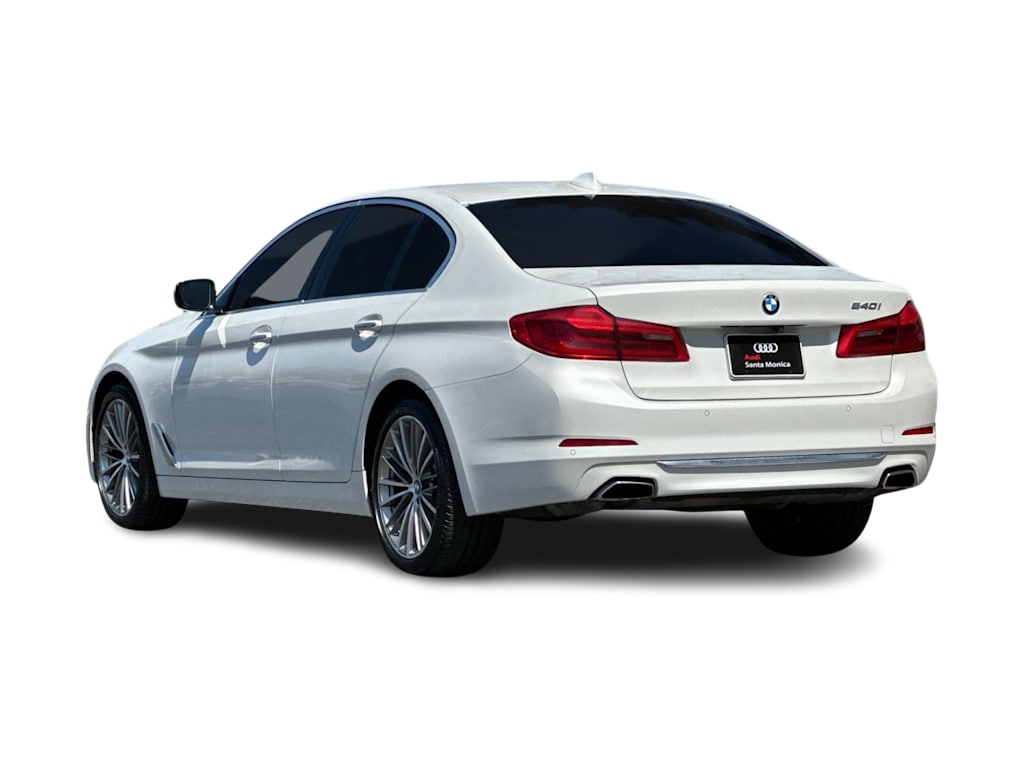 Thumbnail: 2018 BMW 5 Series - 4