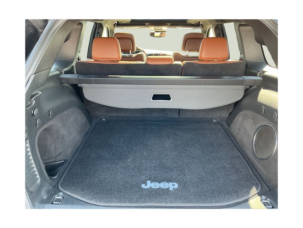 Thumbnail: 2020 Jeep Grand Cherokee - 16