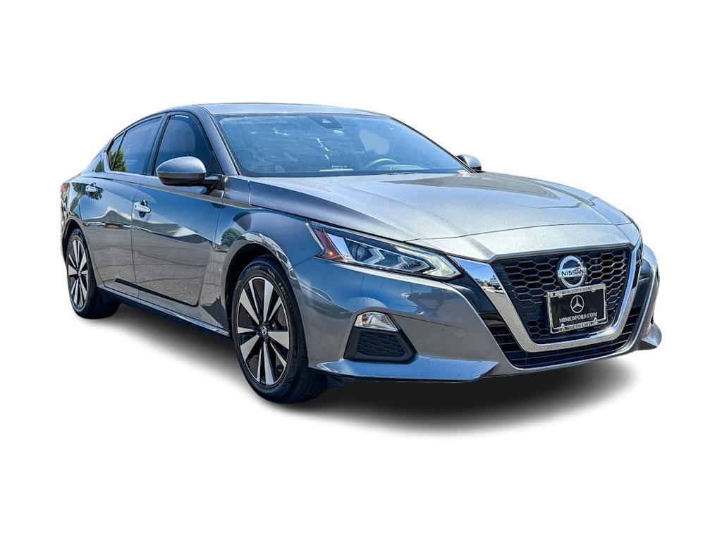 Thumbnail: 2022 Nissan Altima - 18