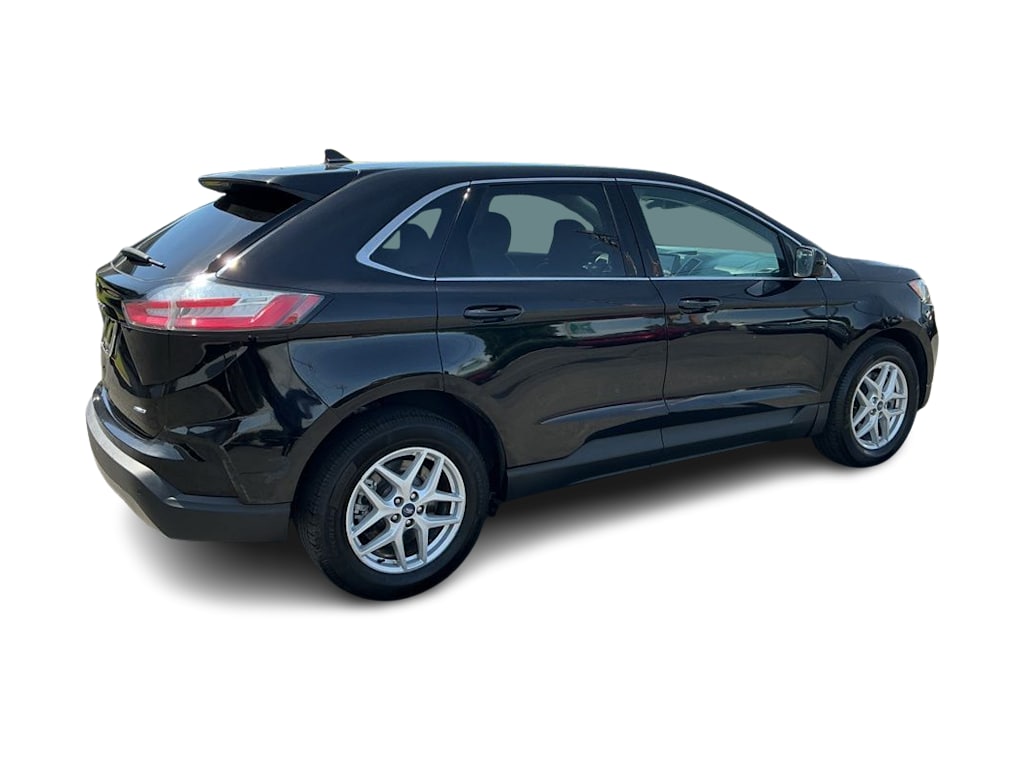 Thumbnail: 2021 Ford Edge - 16