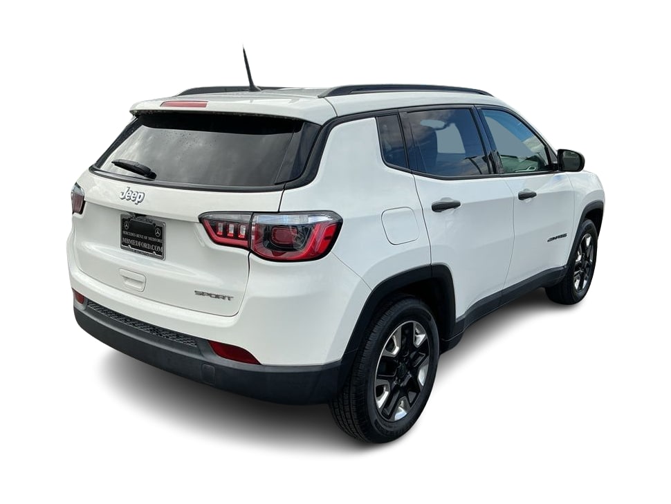 Thumbnail: 2018 Jeep Compass - 19