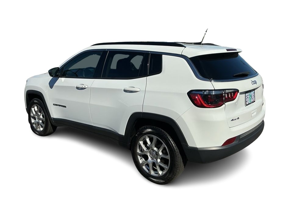 Thumbnail: 2022 Jeep Compass - 3