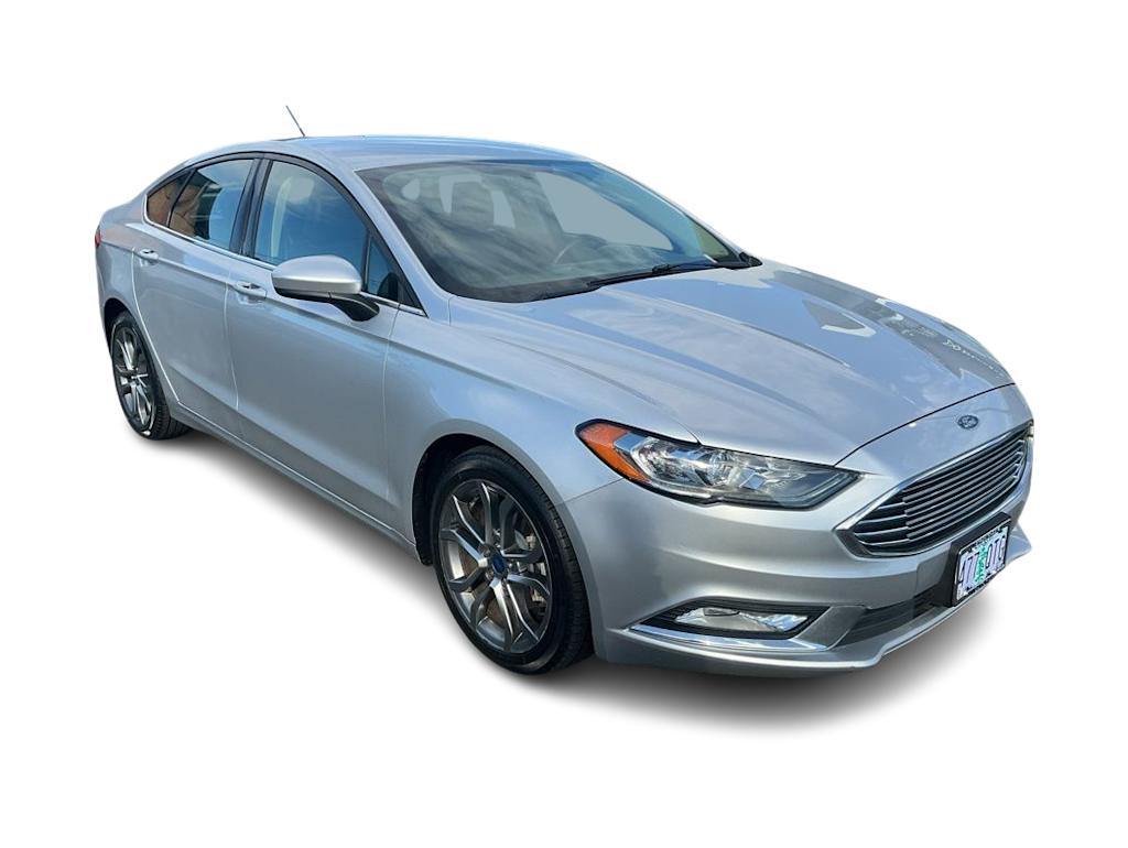 Thumbnail: 2017 Ford Fusion - 18