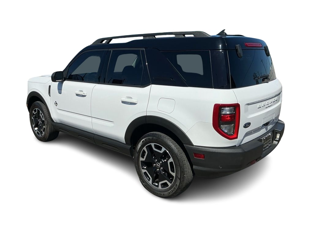 Thumbnail: 2022 Ford Bronco Sport - 3