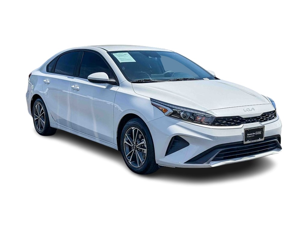 Thumbnail: 2023 Kia Forte - 18