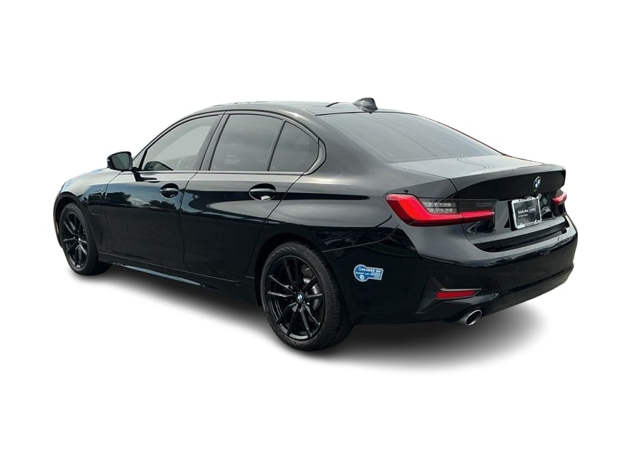 Thumbnail: 2021 BMW 3 Series - 3