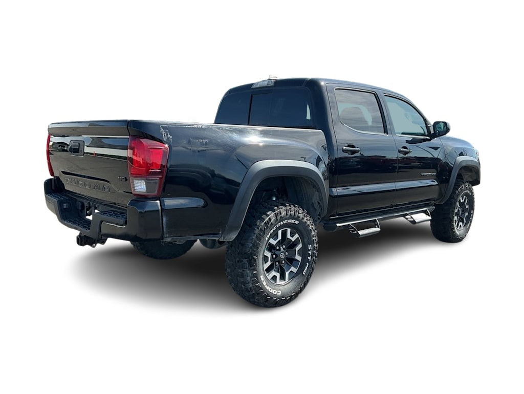 Thumbnail: 2019 Toyota Tacoma - 15