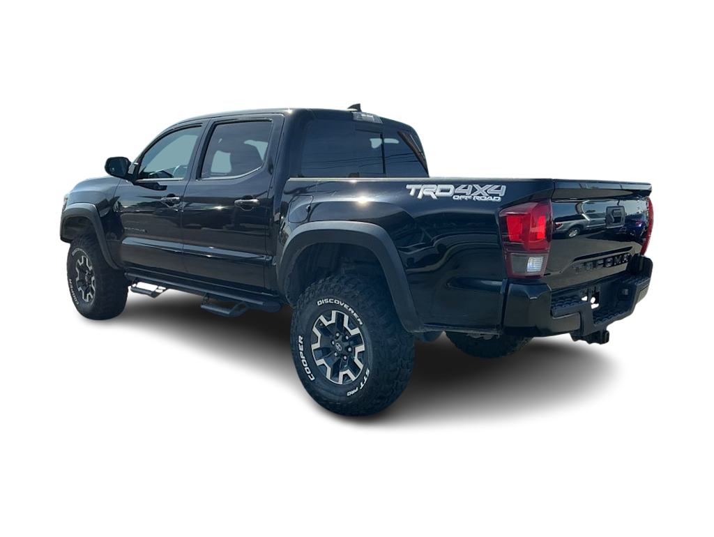 Thumbnail: 2019 Toyota Tacoma - 3
