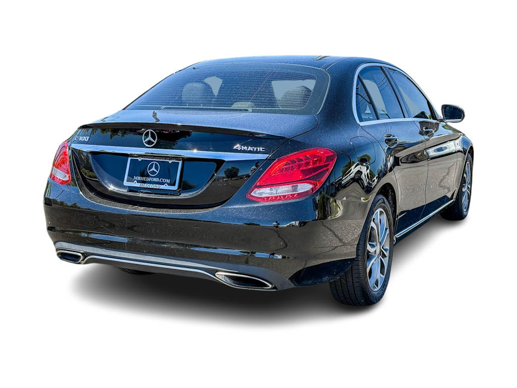 Thumbnail: 2016 Mercedes-Benz C-Class - 17
