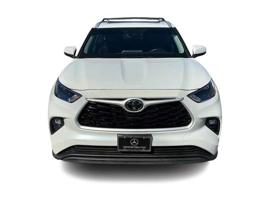 Thumbnail: 2022 Toyota Highlander - 16