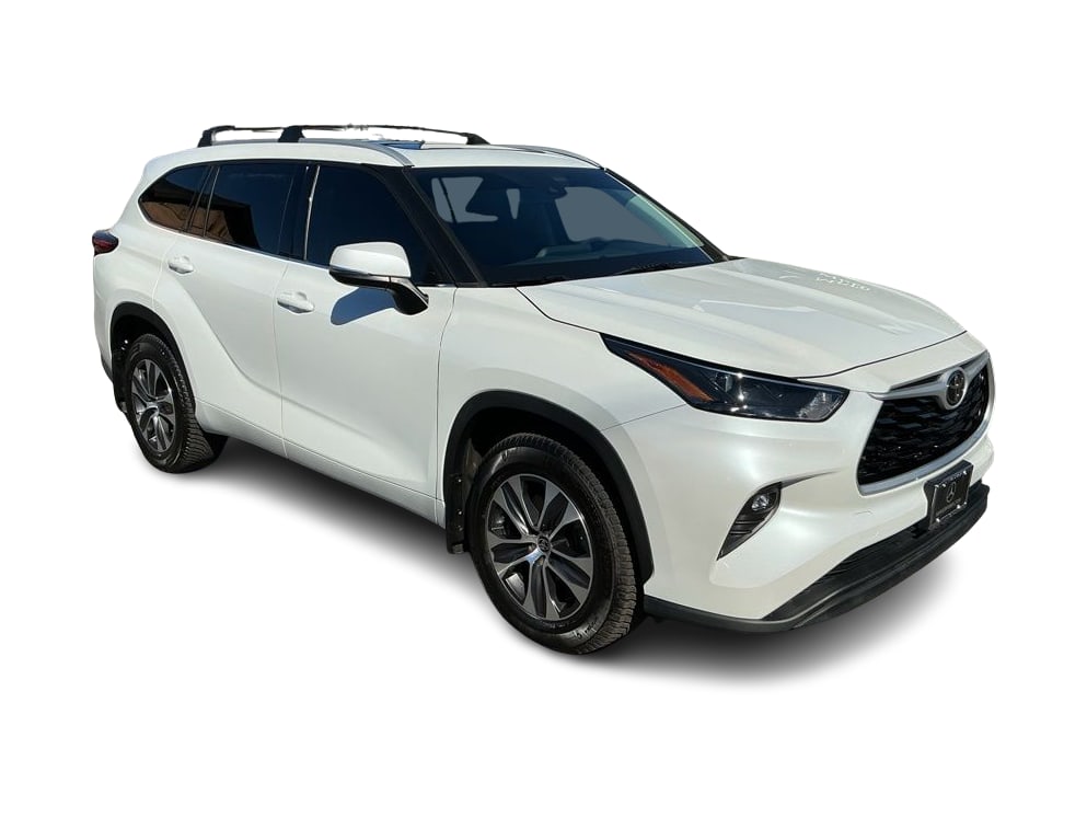 Thumbnail: 2022 Toyota Highlander - 17