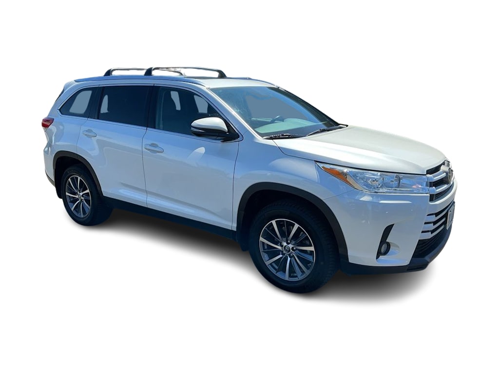Thumbnail: 2019 Toyota Highlander - 18