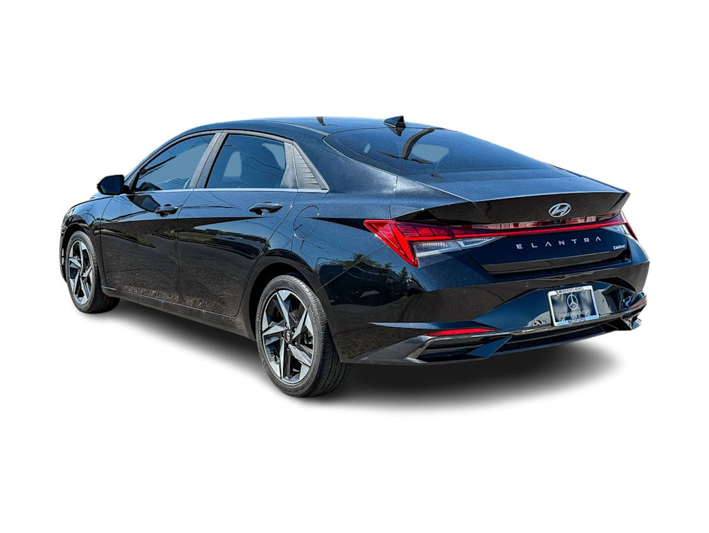 Thumbnail: 2023 Hyundai Elantra - 4