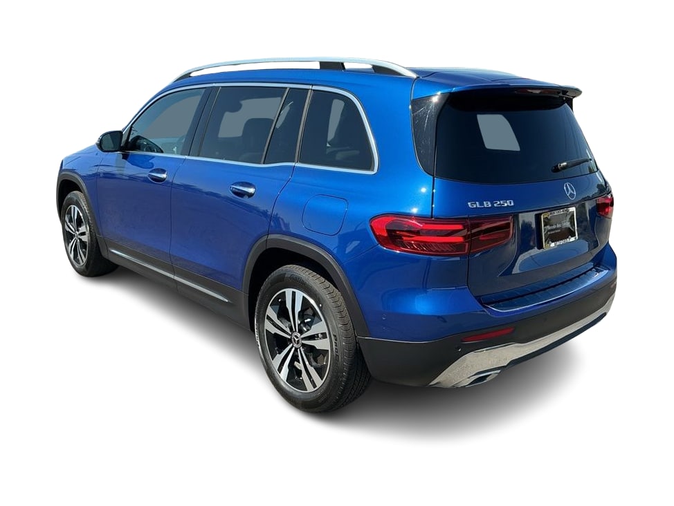 Thumbnail: 2026 Mercedes-Benz GLB - 3