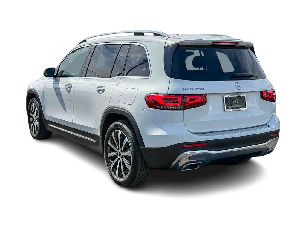 Thumbnail: 2022 Mercedes-Benz GLB - 3