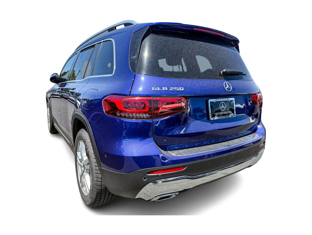 Thumbnail: 2022 Mercedes-Benz GLB - 2