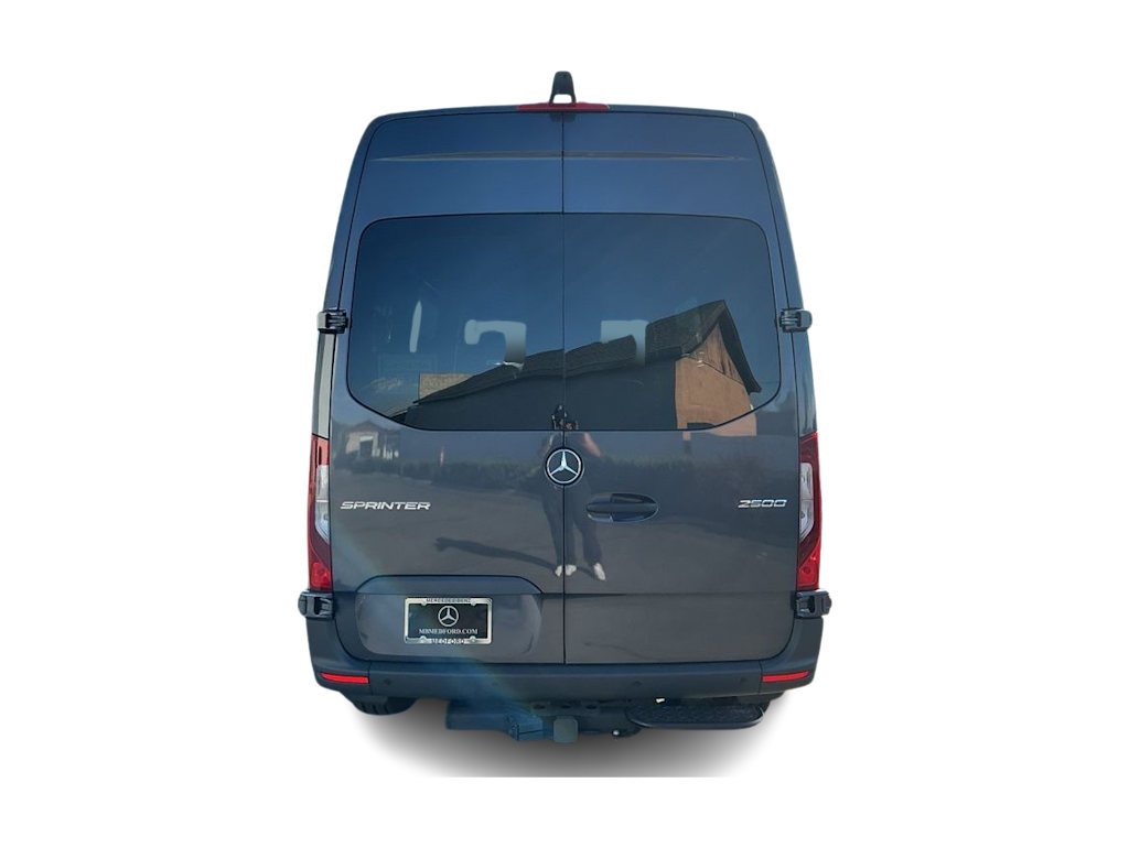 Thumbnail: 2025 Mercedes-Benz Sprinter - 4