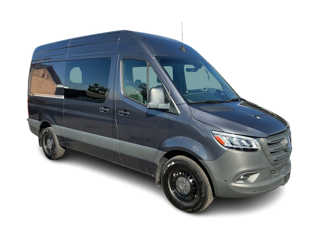 Thumbnail: 2025 Mercedes-Benz Sprinter - 17