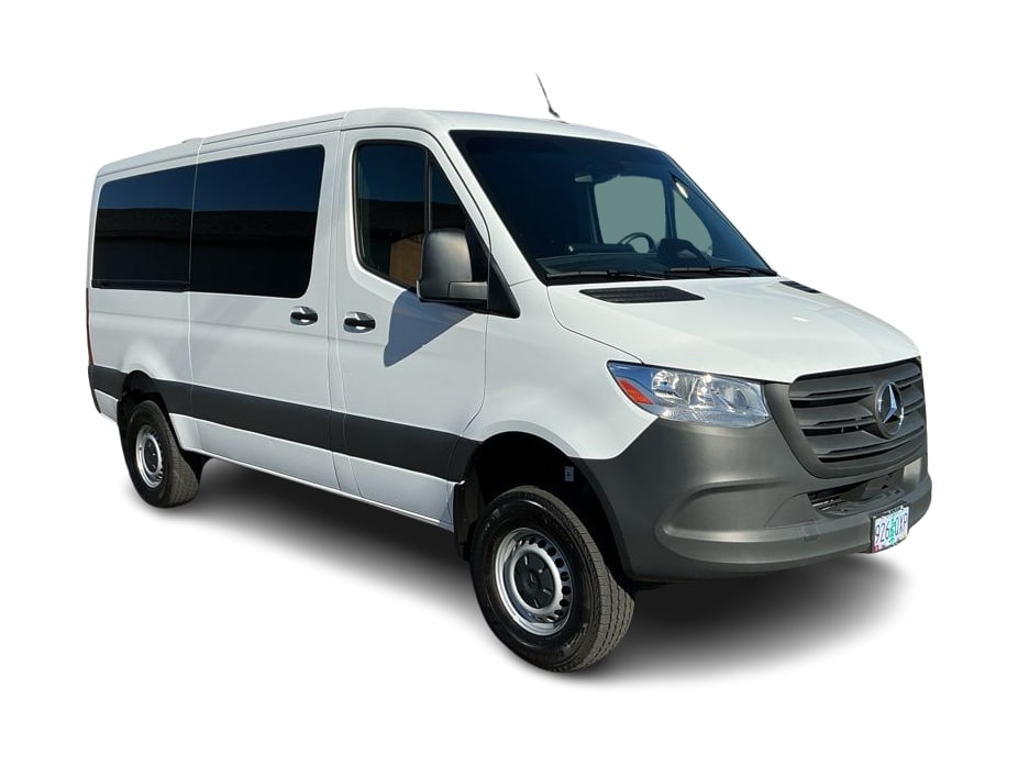 Thumbnail: 2025 Mercedes-Benz Sprinter - 17
