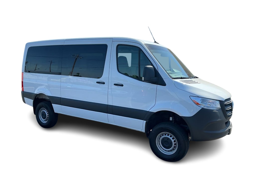 Thumbnail: 2025 Mercedes-Benz Sprinter - 17