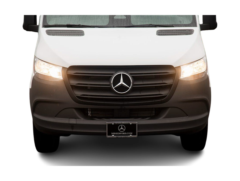 Thumbnail: 2025 Mercedes-Benz Sprinter - 24