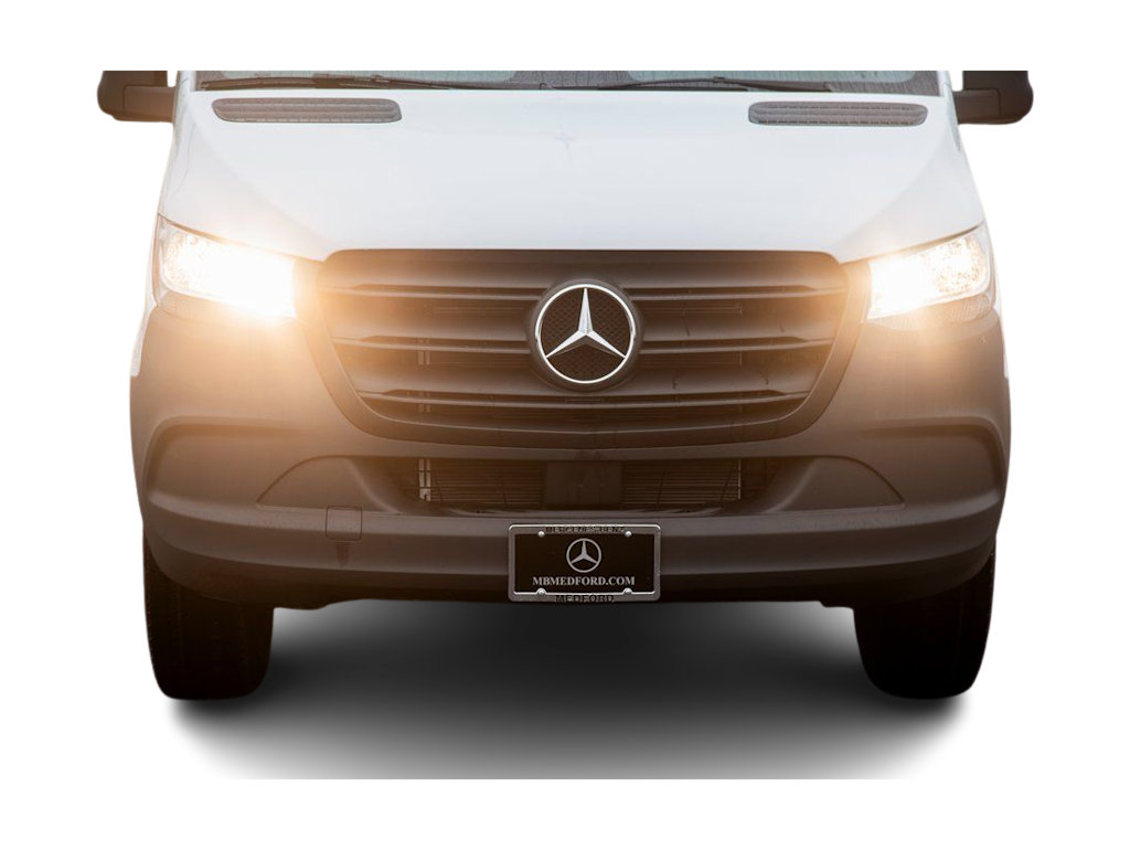 Thumbnail: 2025 Mercedes-Benz Sprinter - 25