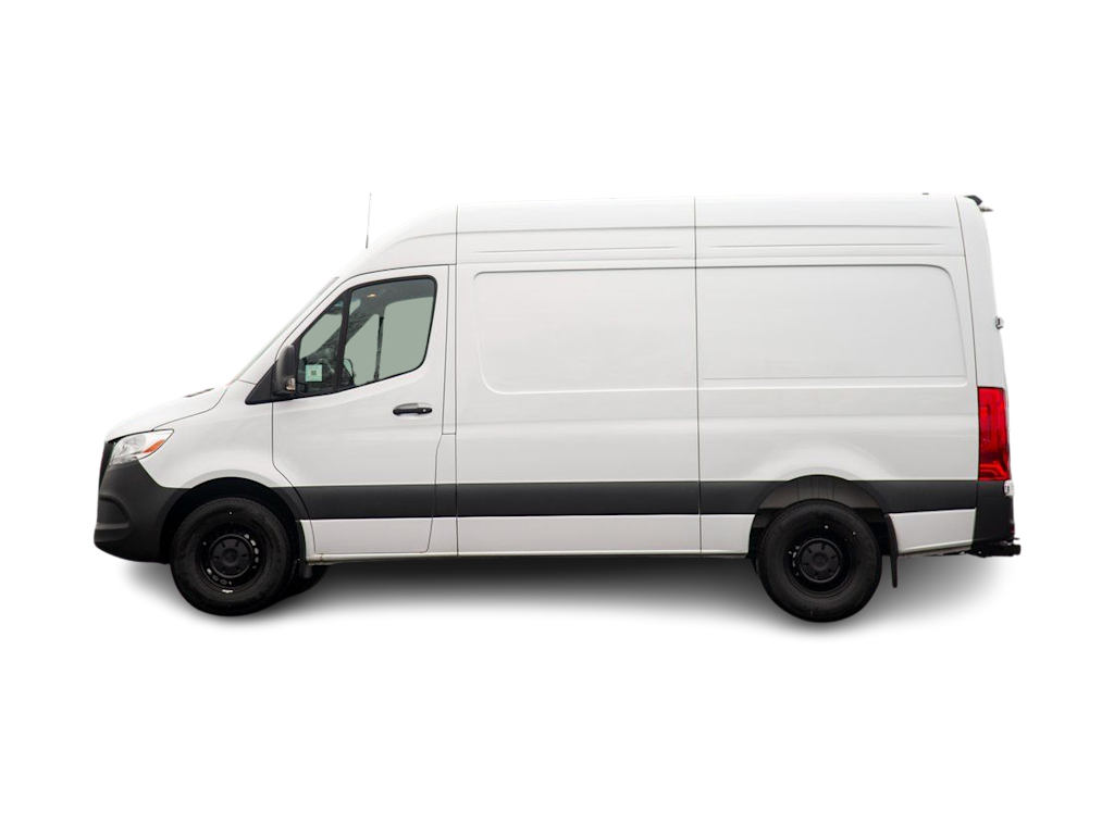 Thumbnail: 2025 Mercedes-Benz Sprinter - 3