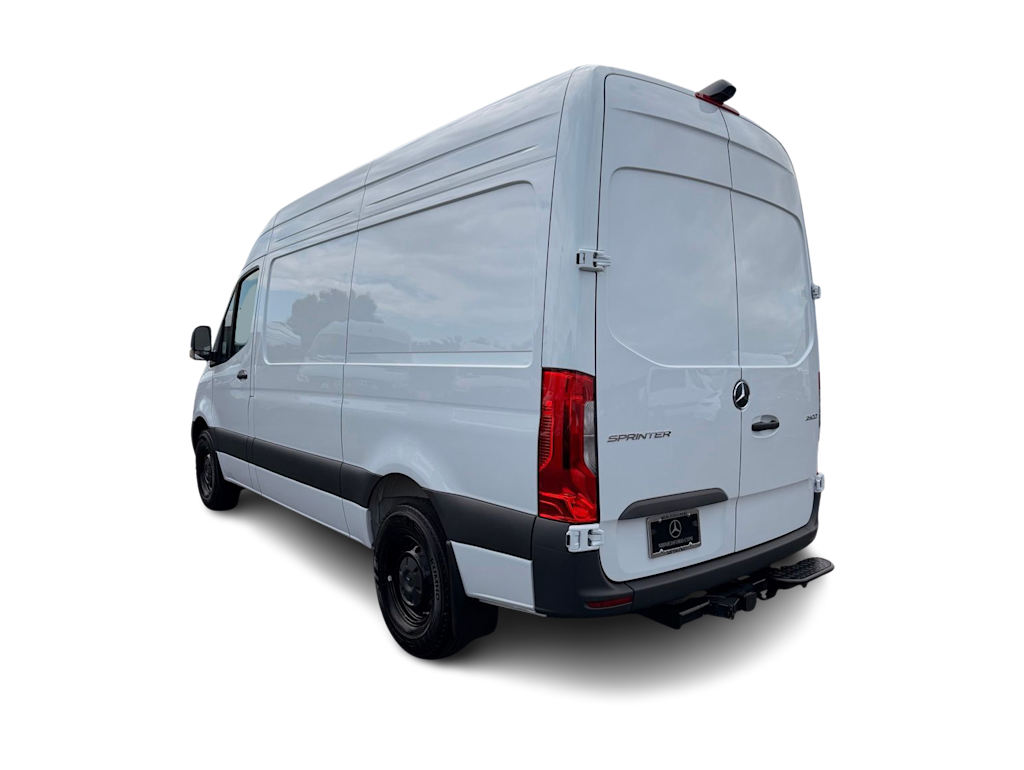 Thumbnail: 2026 Mercedes-Benz Sprinter - 4