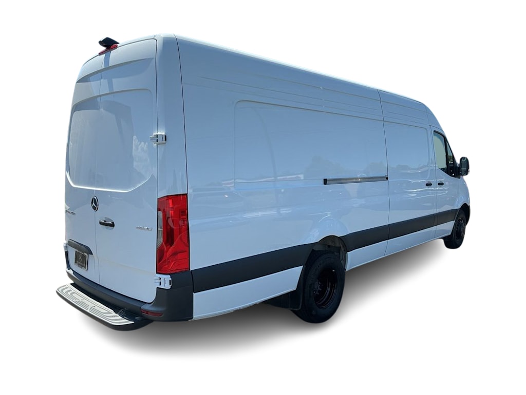 Thumbnail: 2025 Mercedes-Benz Sprinter - 17