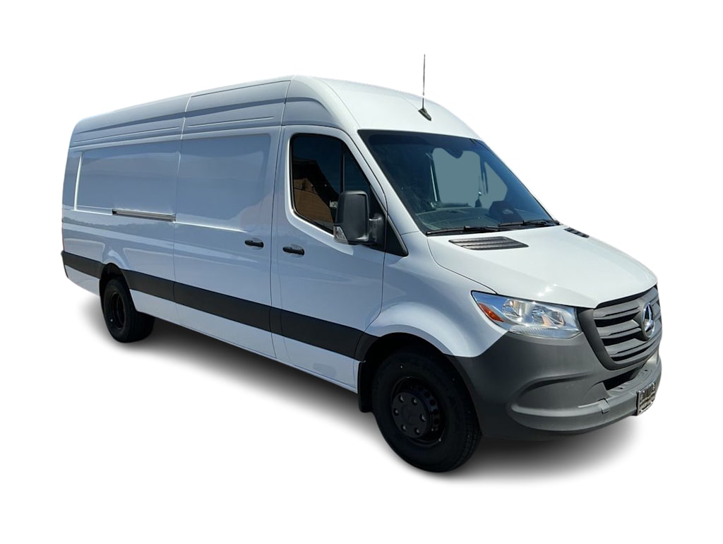 Thumbnail: 2025 Mercedes-Benz Sprinter - 16