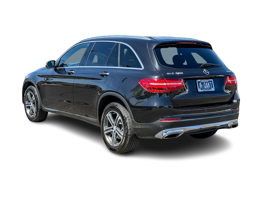Thumbnail: 2016 Mercedes-Benz GLC - 3