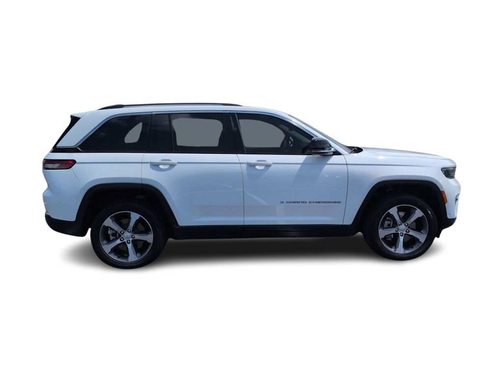 Thumbnail: 2022 Jeep Grand Cherokee - 22