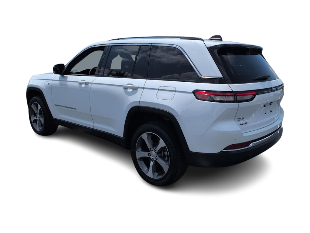 Thumbnail: 2022 Jeep Grand Cherokee - 3