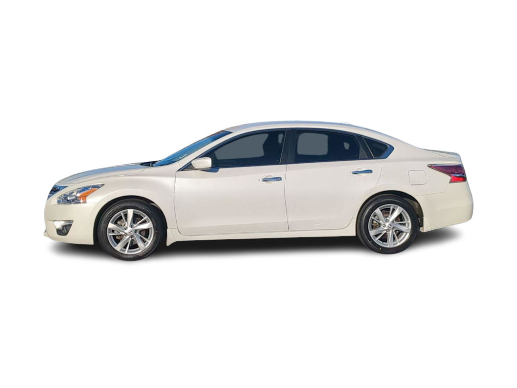 Thumbnail: 2015 Nissan Altima - 21