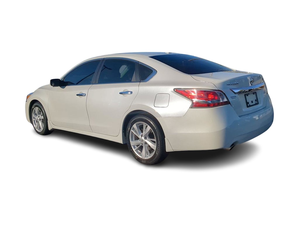 Thumbnail: 2015 Nissan Altima - 4