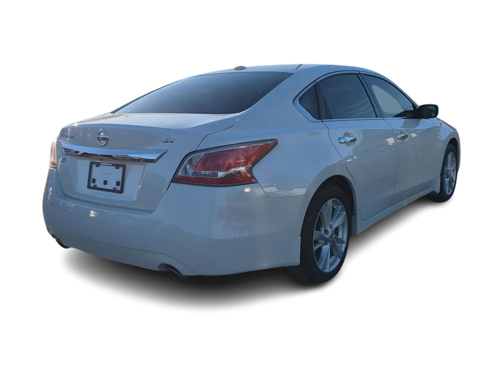 Thumbnail: 2015 Nissan Altima - 19