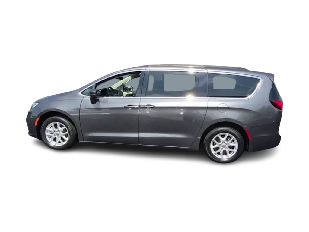 Thumbnail: 2022 Chrysler Pacifica - 16