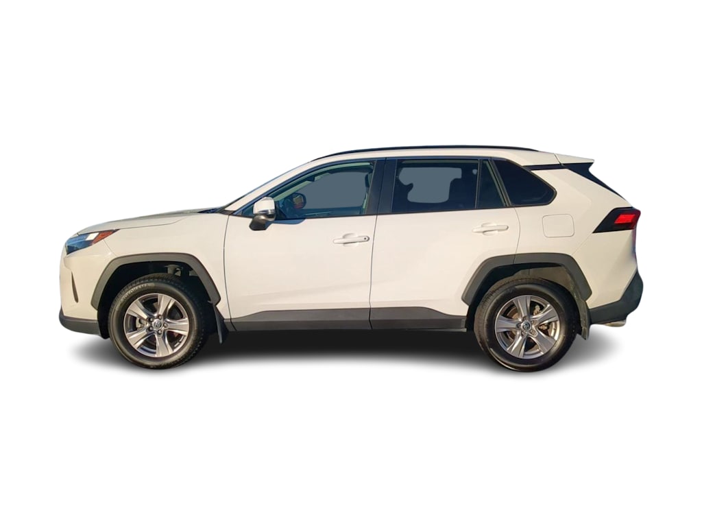 Thumbnail: 2022 Toyota RAV4 - 3