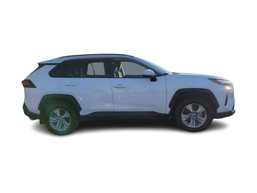 Thumbnail: 2022 Toyota RAV4 - 22