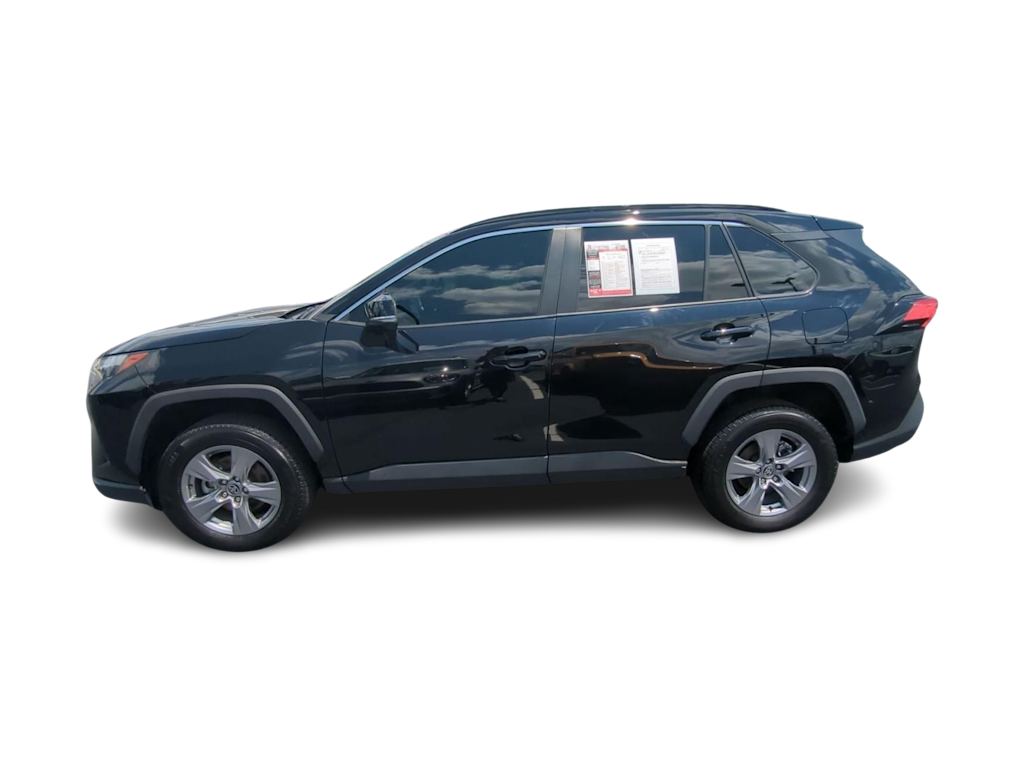 Thumbnail: 2022 Toyota RAV4 - 3