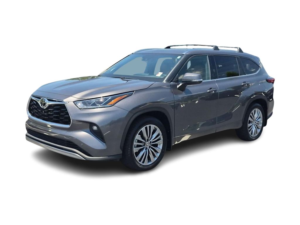 Thumbnail: 2022 Toyota Highlander - 21