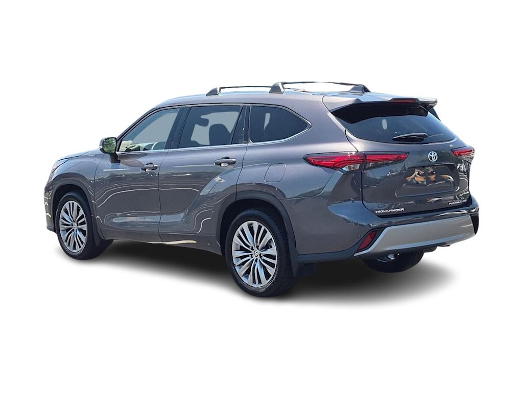 Thumbnail: 2022 Toyota Highlander - 4