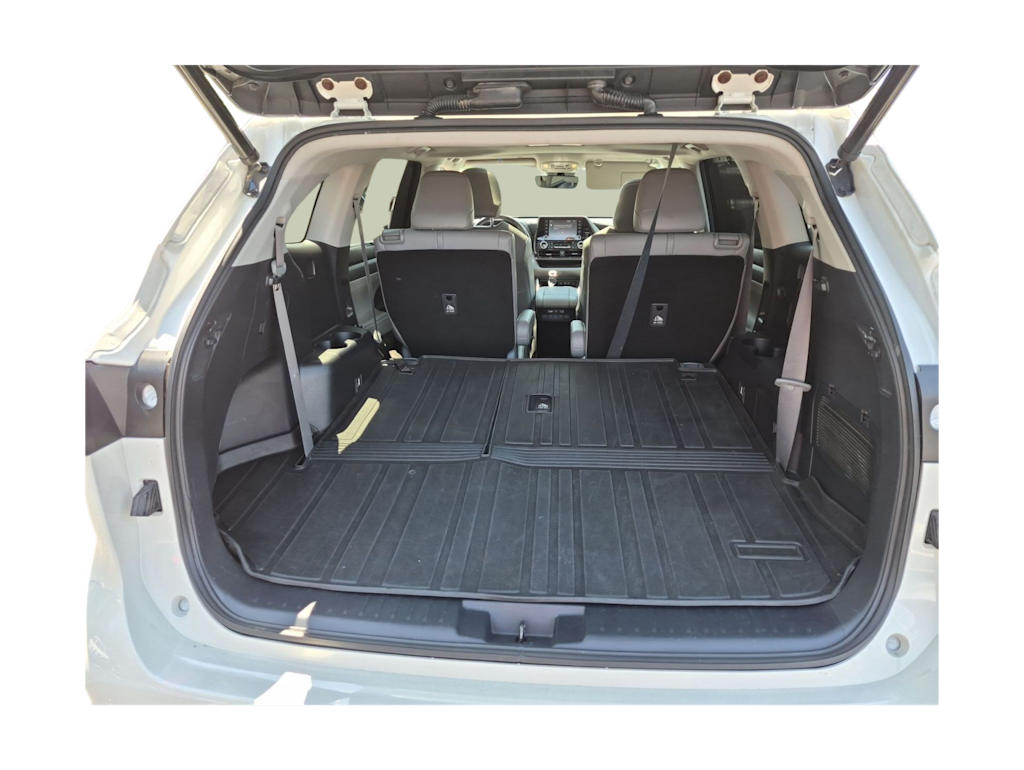 Thumbnail: 2021 Toyota Highlander - 15