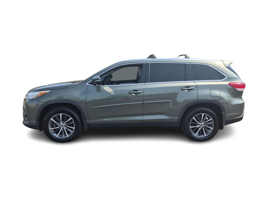 Thumbnail: 2019 Toyota Highlander - 3
