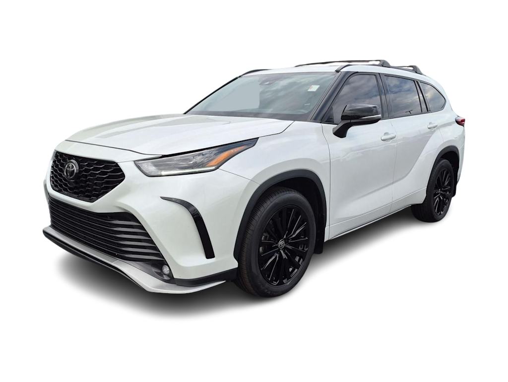 Thumbnail: 2023 Toyota Highlander - 21