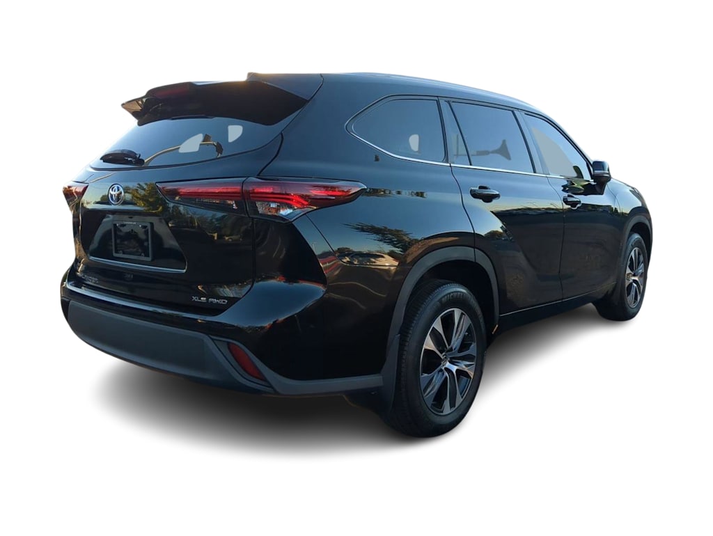 Thumbnail: 2024 Toyota Highlander - 26