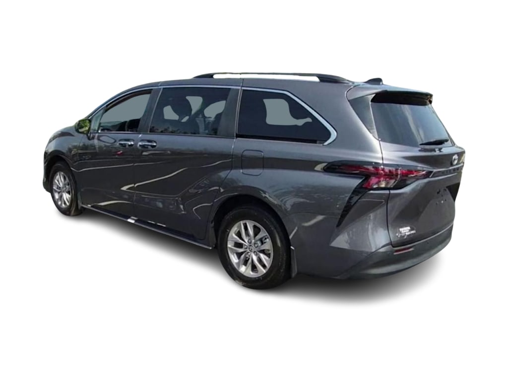 Thumbnail: 2025 Toyota Sienna - 4