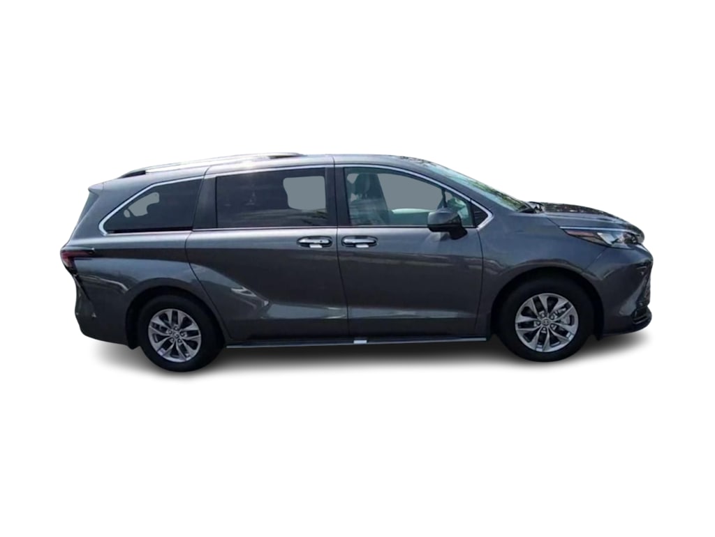 Thumbnail: 2025 Toyota Sienna - 19