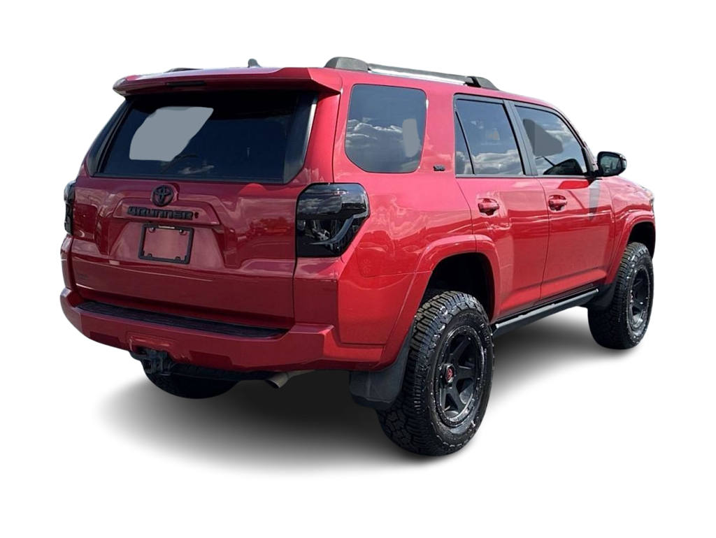 Thumbnail: 2017 Toyota 4Runner - 18